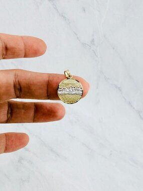 10K Gold Last Supper Pendant  Dije de Oro 10K La Ultima Cena